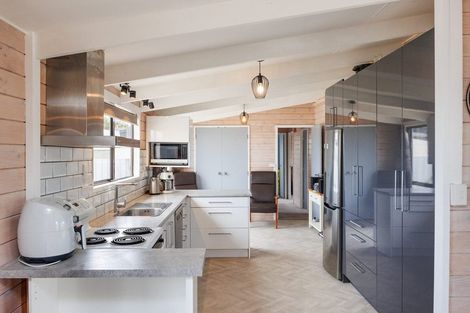 Photo of property in 8 Harding Place, Feilding, 4702