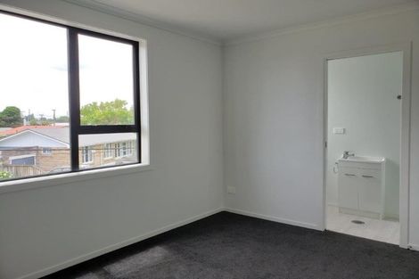 Photo of property in 1 Inverness Avenue, Hamilton East, Hamilton, 3216