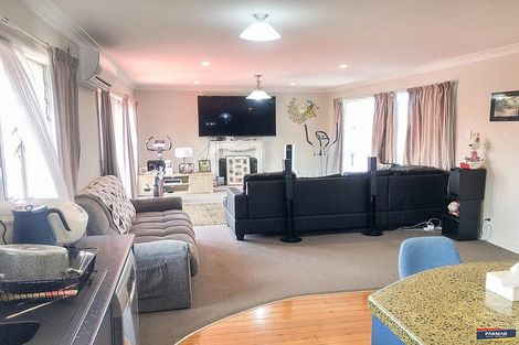 Photo of property in 2/75 Russell Road, Manurewa, Auckland, 2102