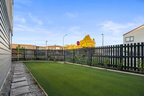 Photo of property in 3/10 Scott Road, Hobsonville, Auckland, 0616