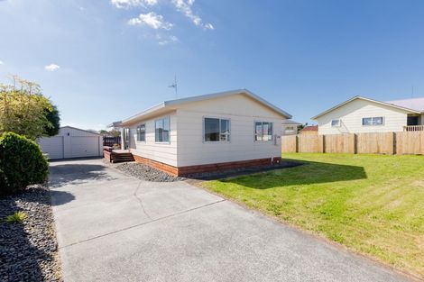 Photo of property in 14 Tahara Crescent, Mount Maunganui, 3116