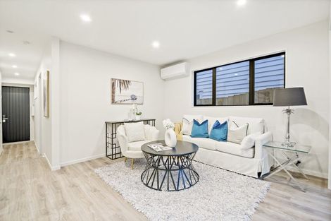 Photo of property in 8d Butterworth Drive, Glendene, 0602