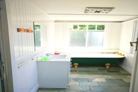 Photo of property in 296 Great North Road, Henderson, Auckland, 0612