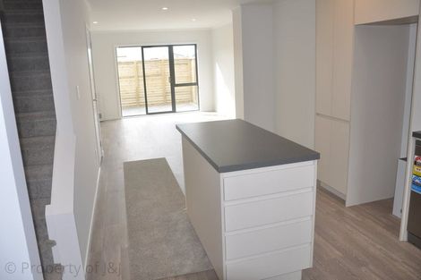 Photo of property in 14/9u Surrey Street, Tawa, Wellington, 5028