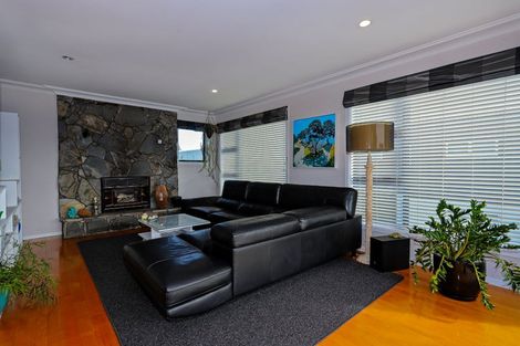 Photo of property in 393 Oceanbeach Road, Mount Maunganui, 3116