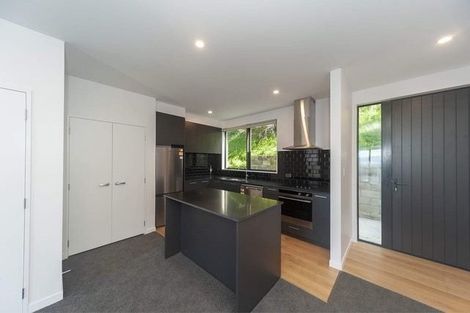 Photo of property in 52 High Street, Island Bay, Wellington, 6023