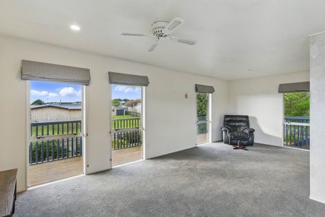 Photo of property in 9 Takitimu Street, Waitarere Beach, Levin, 5510