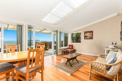 Photo of property in 32 Steyne Avenue, Plimmerton, Porirua, 5026