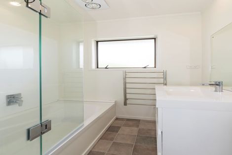 Photo of property in 3/6 Miro Street, New Lynn, Auckland, 0600