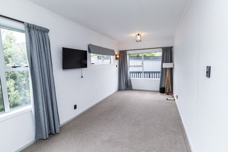 Photo of property in 30 Collins Avenue, Tawa, Wellington, 5028