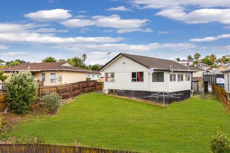 Photo of property in 42 Beaufort Place, Papatoetoe, Auckland, 2025