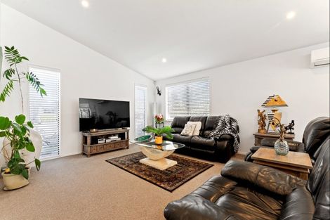 Photo of property in 6 Trevally Place, Snells Beach, 0920