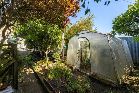 Photo of property in 31 Wrantage Street, Westown, New Plymouth, 4310
