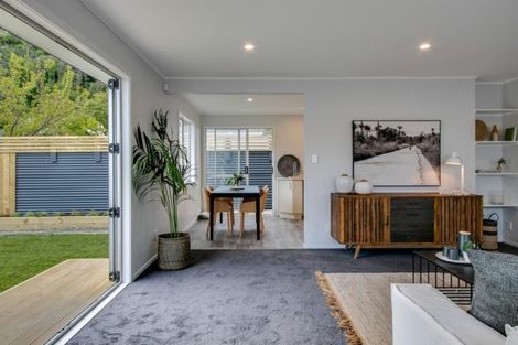 Photo of property in 12a Chaucer Road, Hospital Hill, Napier, 4110