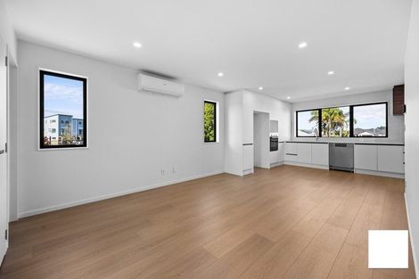 Photo of property in 7 Awhi Way, Karaka, 2578