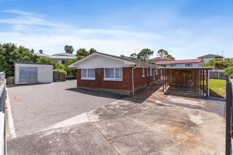 Photo of property in 20 Rotoiti Avenue, Pakuranga Heights, Auckland, 2010