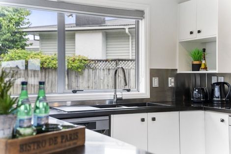 Photo of property in 17e Pakuranga Road, Pakuranga, Auckland, 2010