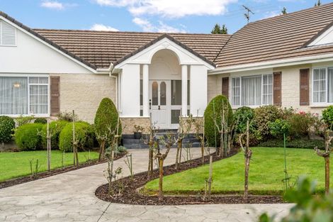 Photo of property in 19 Comeskey Grove, Elderslea, Upper Hutt, 5018