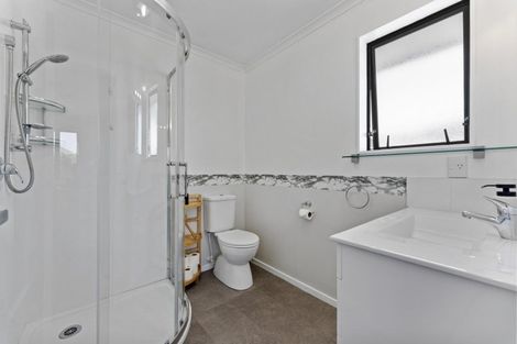 Photo of property in 25 Geneva Terrace, Kelvin Grove, Palmerston North, 4414