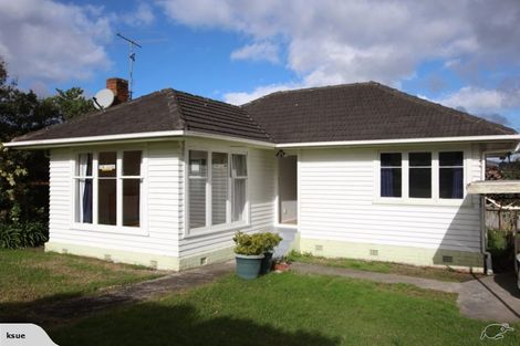 Photo of property in 18 Toru Street, Te Atatu Peninsula, Auckland, 0610