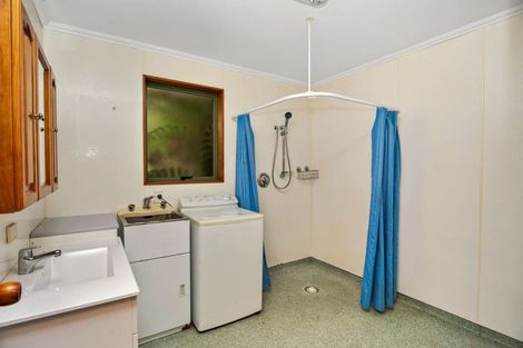 Photo of property in 37 Kew Road, Westport, 7825