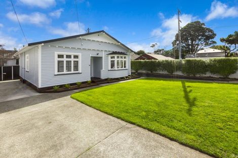 Photo of property in 8 Leighton Avenue, Waiwhetu, Lower Hutt, 5010