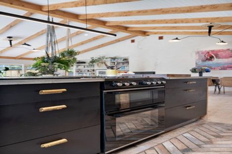 Photo of property in 236 Kiwitahi Road, Helensville, 0875