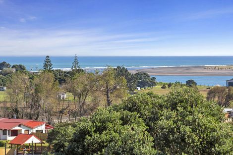 Photo of property in 9 Rakaunui Street, Raglan, 3297