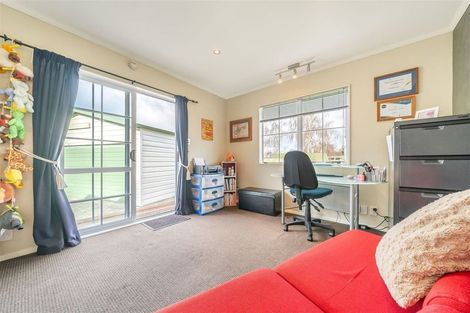 Photo of property in 33 Milton Street, Trentham, Upper Hutt, 5018