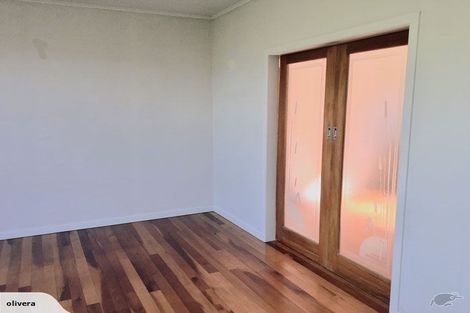 Photo of property in 122b Apu Crescent, Lyall Bay, Wellington, 6022