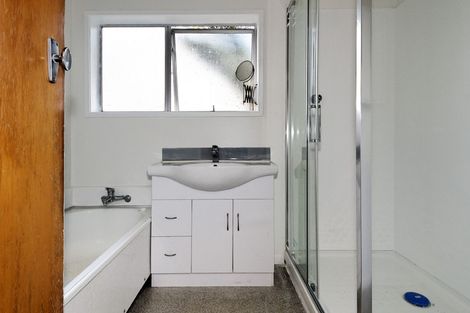 Photo of property in 5 Kotinga Avenue, Glen Eden, Auckland, 0602