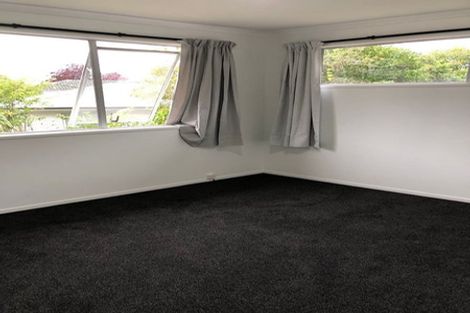 Photo of property in 42 Pisces Road, Glen Eden, Auckland, 0602