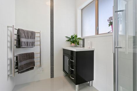 Photo of property in 80 Princes Street, Cambridge, 3434