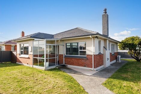 Photo of property in 27 Isadore Road, Saint Clair, Dunedin, 9012