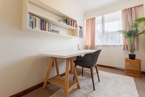 Photo of property in 16 Utauta Street, Waikanae, 5036