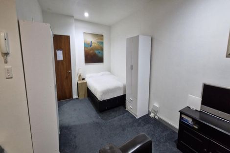 Photo of property in Atrium Apartments, 2h/154 The Terrace, Wellington Central, Wellington, 6011