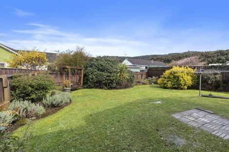 Photo of property in 11 Karamea Grove, Wainuiomata, Lower Hutt, 5014