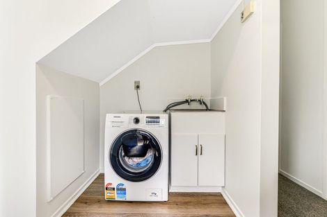 Photo of property in 30 Banbury Crescent, Fairfield, Hamilton, 3214