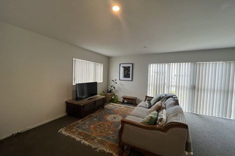 Photo of property in 22 Popokatea Drive, Takanini, 2112