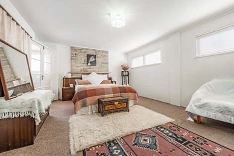 Photo of property in 1a Wakeling Avenue, Te Atatu South, Auckland, 0610