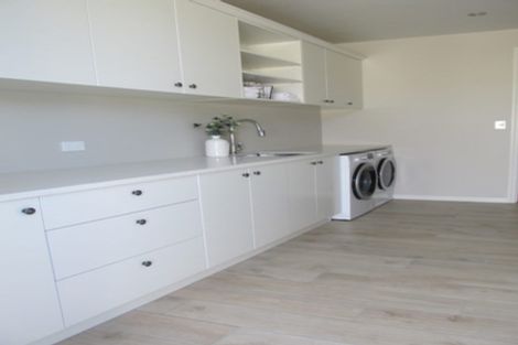 Photo of property in 129 Saint Kilda Road, Cambridge, 3434