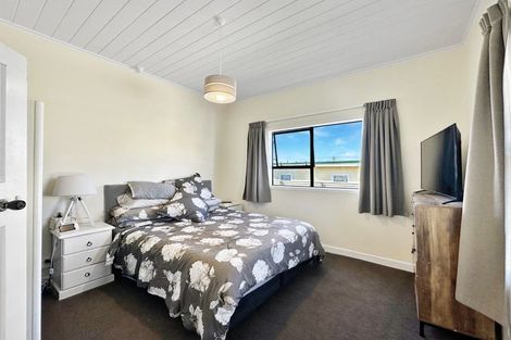 Photo of property in 18 Swiss Avenue, Gonville, Whanganui, 4501