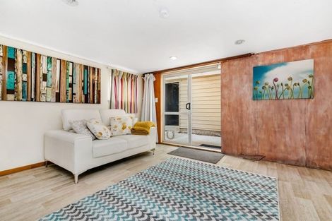 Photo of property in 2/10 Liverpool Street, Papakura, 2110