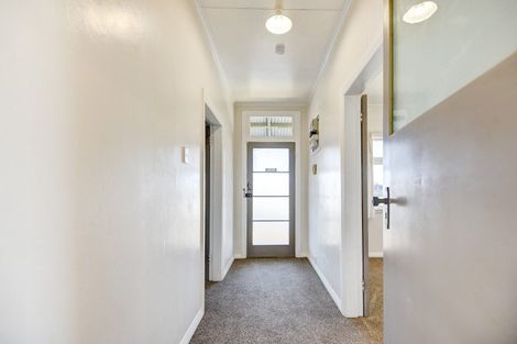 Photo of property in 18 Cornfoot Street, Castlecliff, Whanganui, 4501