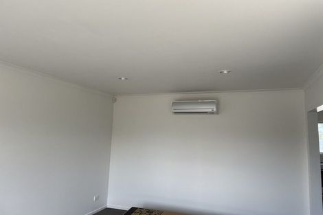 Photo of property in 35 Eddowes Street, Manurewa, Auckland, 2102