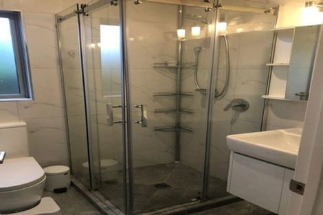 Photo of property in 42 Archers Road, Glenfield, Auckland, 0629