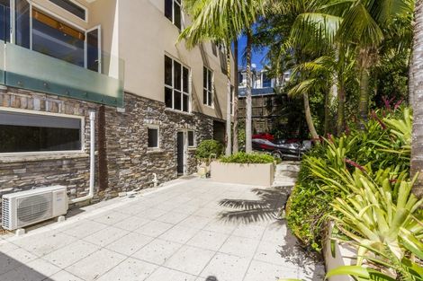 Photo of property in 1/9 The Esplanade, Castor Bay, Auckland, 0620