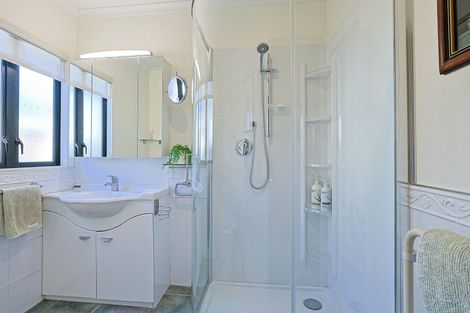 Photo of property in 10 Park Lane, Greenmeadows, Napier, 4112