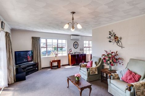 Photo of property in 2/442 Gloucester Street, Taradale, Napier, 4112