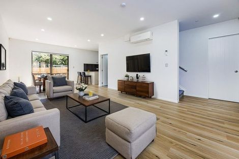 Photo of property in 1b Bennett Road, Pakuranga, Auckland, 2010